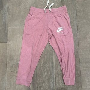 Nike Women Sportswear Gym Capris